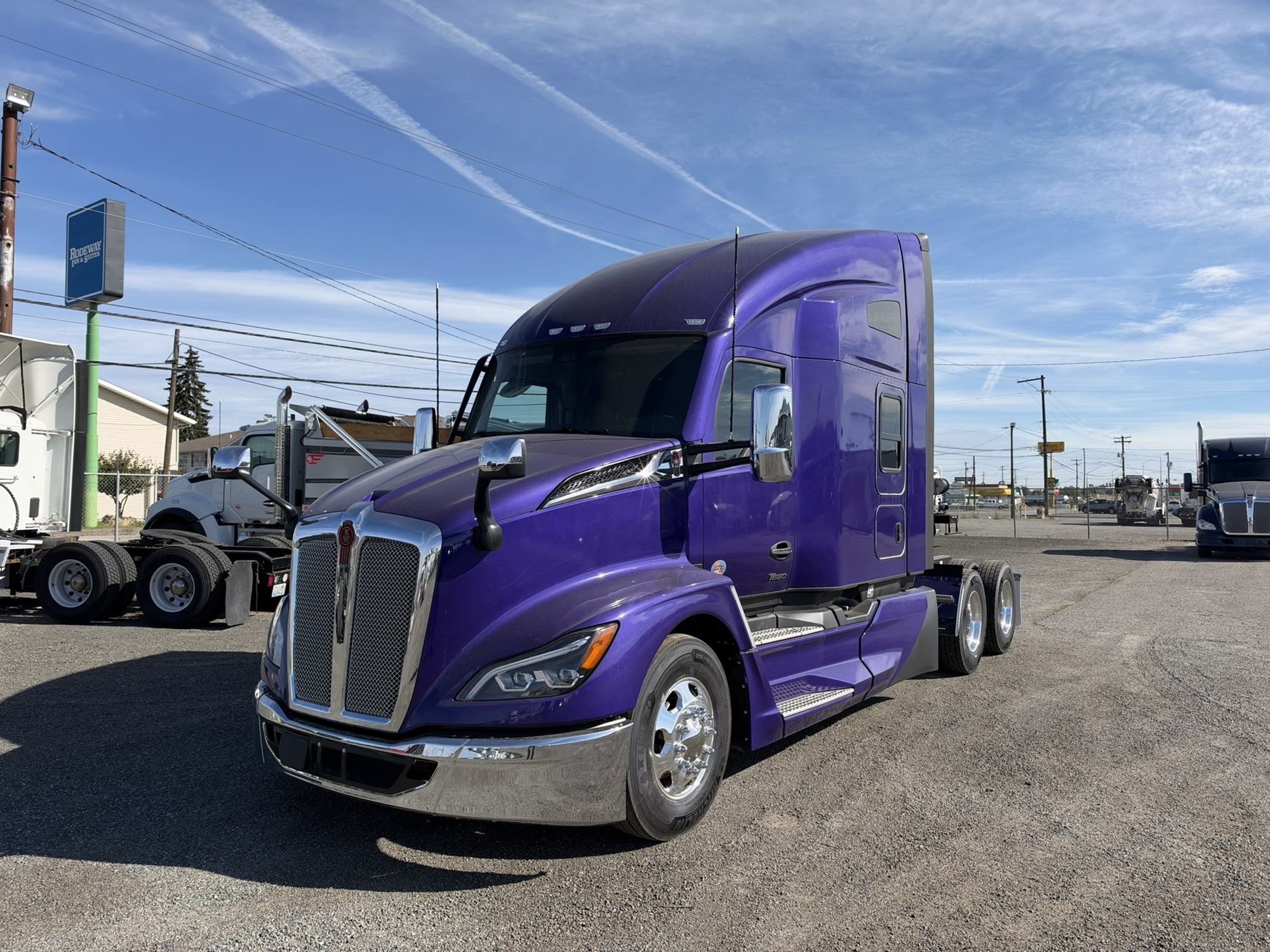 2027 Kenworth T680 Next Gen 2027 Kenworth T680 Next Gen - image 1 of 6